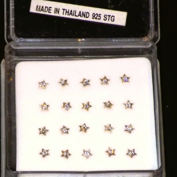 New Set of 20 Nose Studs Ball End Sterling 925 Thailand Tiny Jeweled Stars - Picture 1 of 5